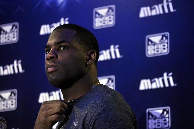 能左能右 能左能右